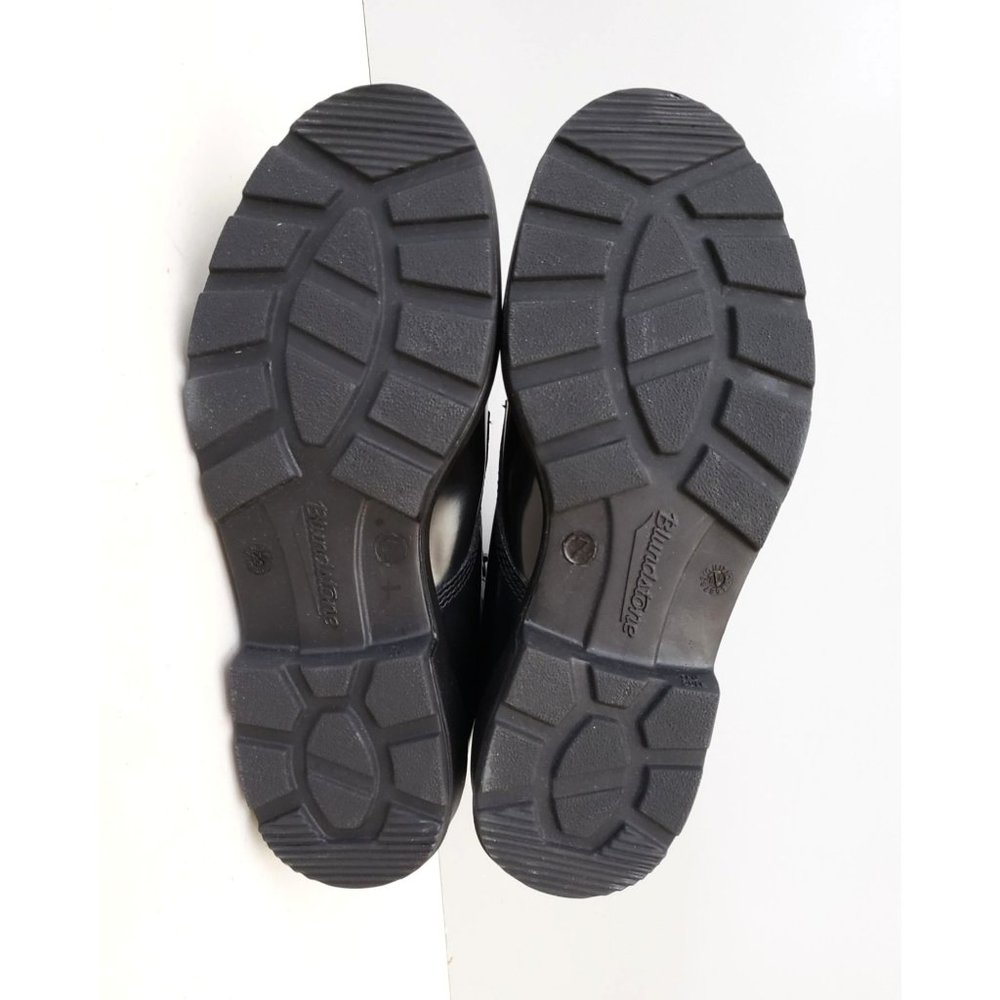 Blundstone Lace-Up Gore Boots in Black - Picture 5 of 5